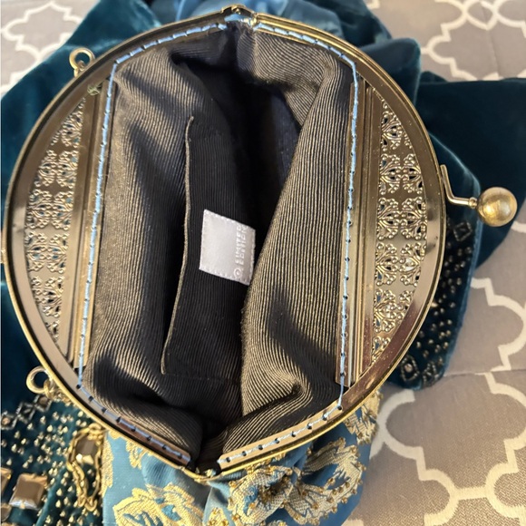 Vintage Inspired Teal with Gold Embroidery Bag & Matching Velvet Beaded Scarf. - Picture 7 of 8